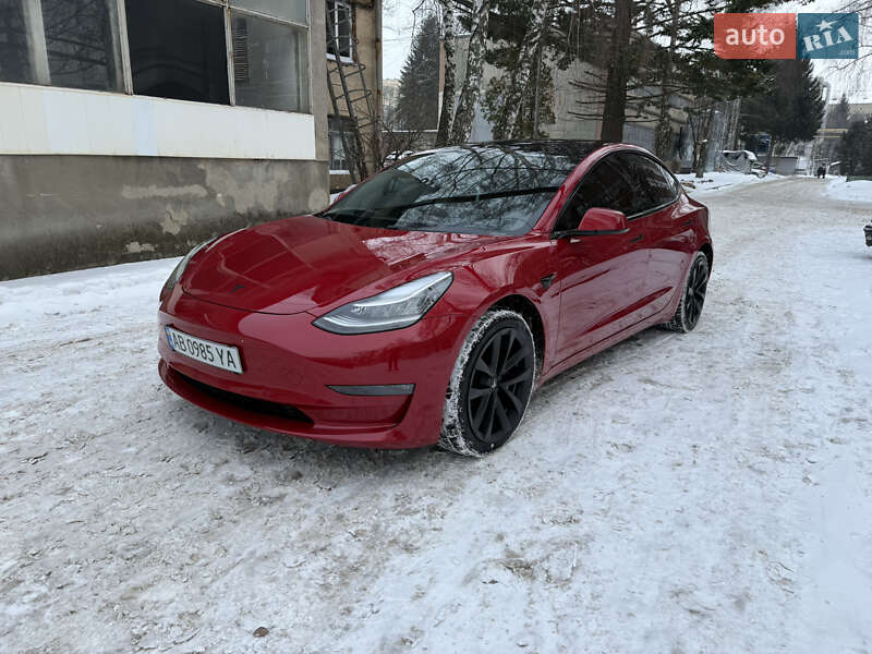 Седан Tesla Model 3 2020 в Вінниці