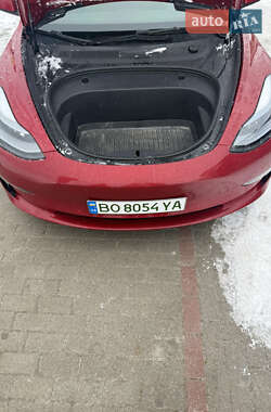Седан Tesla Model 3 2022 в Тернополе