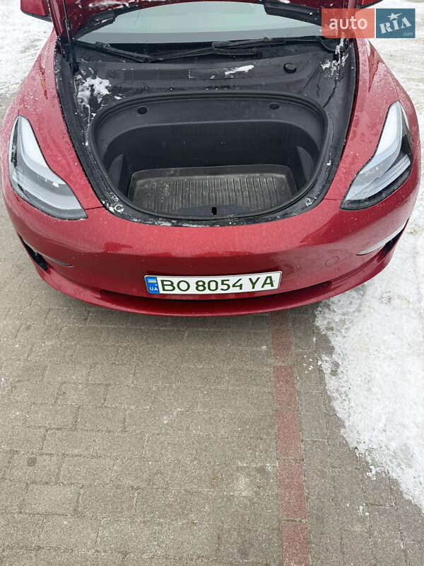 Седан Tesla Model 3 2022 в Тернополі