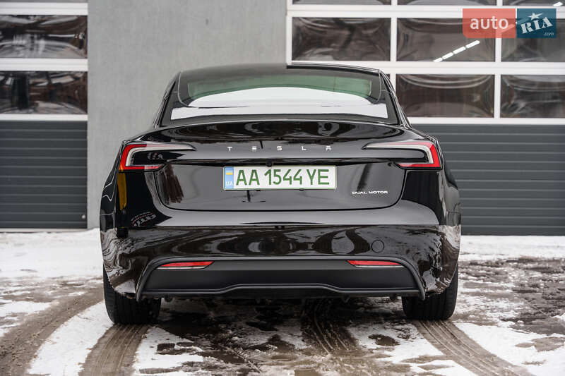 Седан Tesla Model 3 2025 в Києві фото 11 Седан Tesla Model 3 2025 в Києві