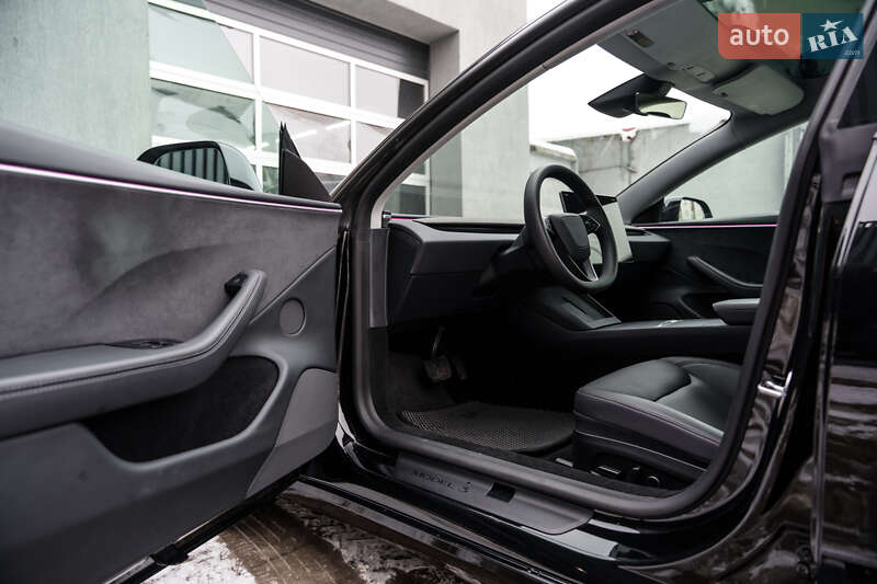 Седан Tesla Model 3 2025 в Києві фото 25 Седан Tesla Model 3 2025 в Києві