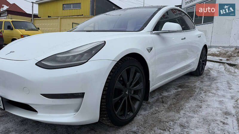 Седан Tesla Model 3 2018 в Шептицькому