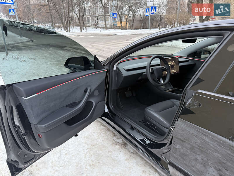 Седан Tesla Model 3 2024 в Києві