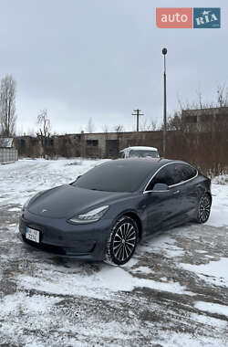 Седан Tesla Model 3 2018 в Рівному
