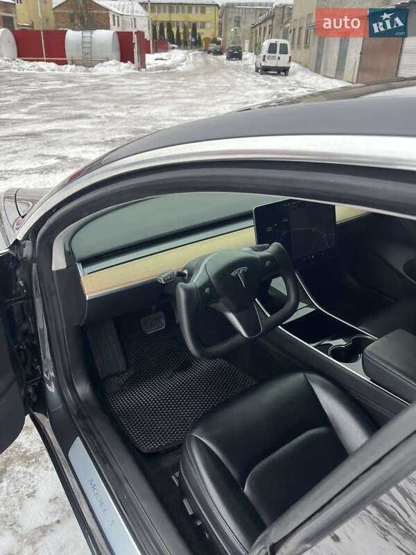 Седан Tesla Model 3 2018 в Рівному фото 13 Седан Tesla Model 3 2018 в Рівному
