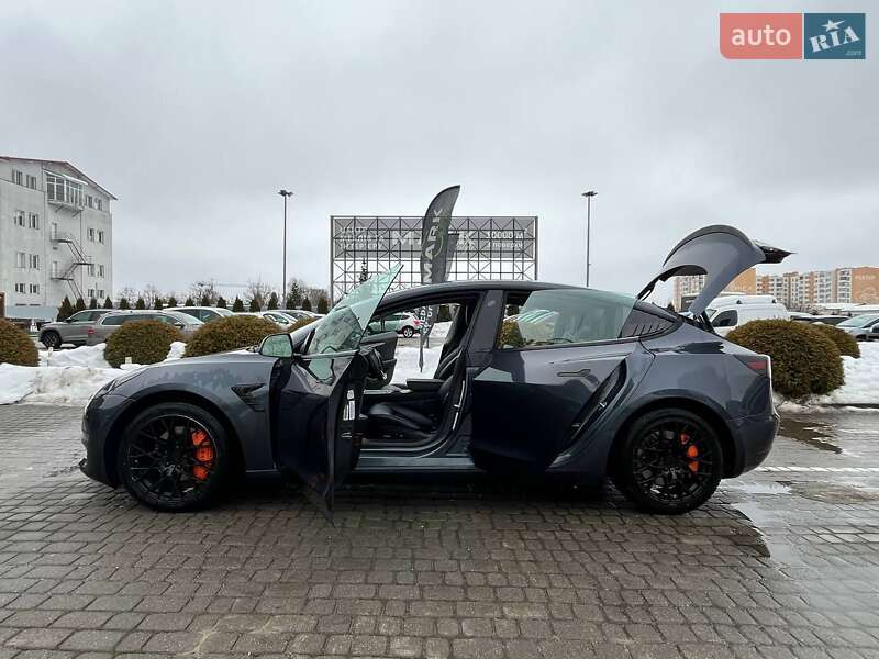 Седан Tesla Model 3 2022 в Львові фото 13 Седан Tesla Model 3 2022 в Львові