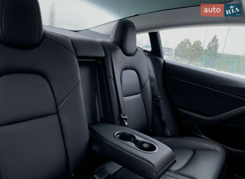 Седан Tesla Model 3 2023 в Вараші фото 6 Седан Tesla Model 3 2023 в Вараші