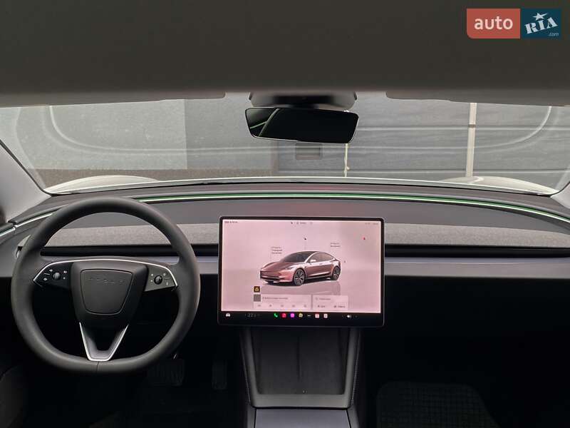 Седан Tesla Model 3 2025 в Києві
