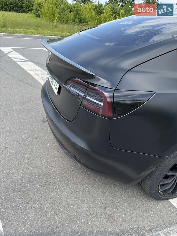 Седан Tesla Model 3 2019 в Хмельницком
