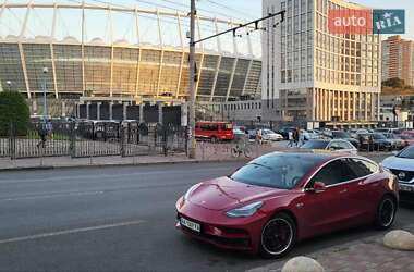 Седан Tesla Model 3 2018 в Киеве