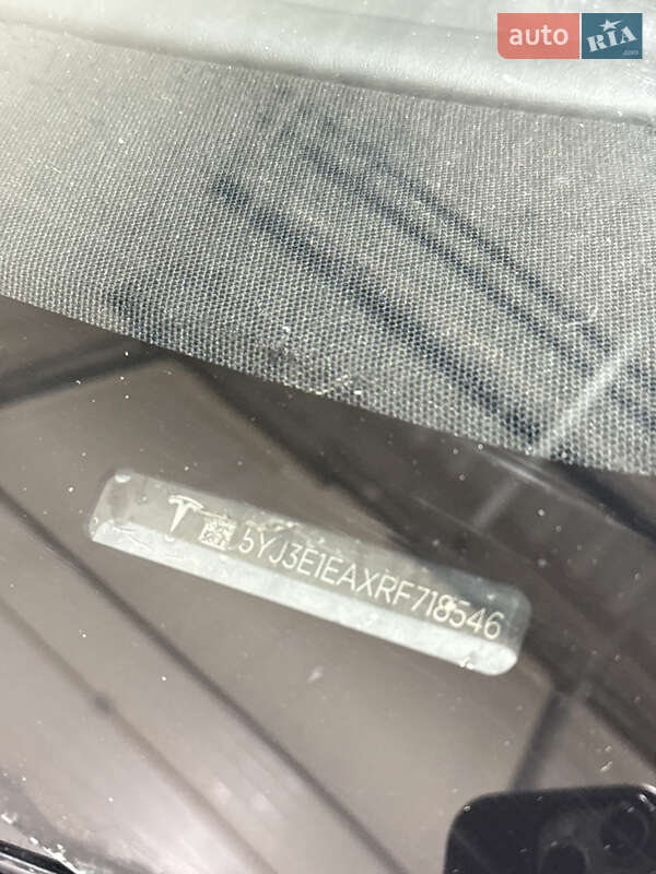 Седан Tesla Model 3 2024 в Львові