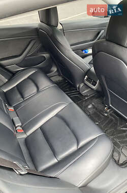 Седан Tesla Model 3 2020 в Кривом Роге