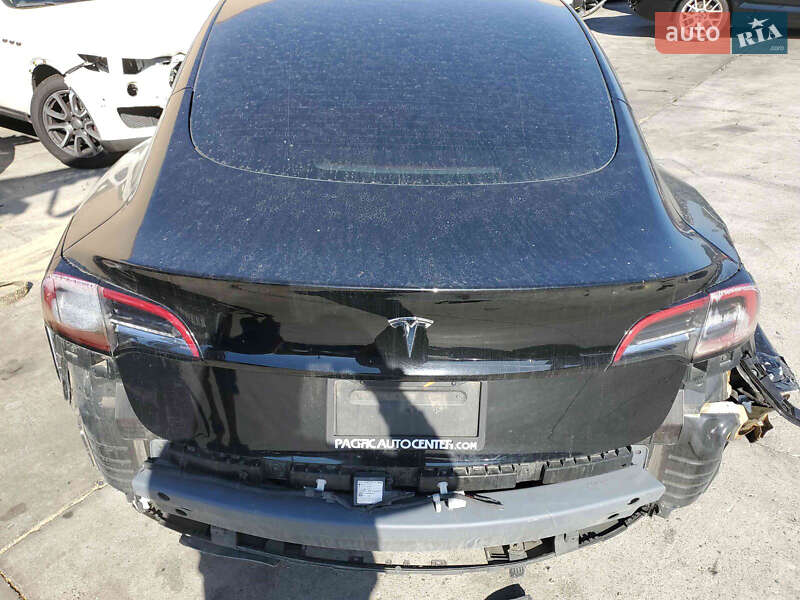 Седан Tesla Model 3 2021 в Харькове