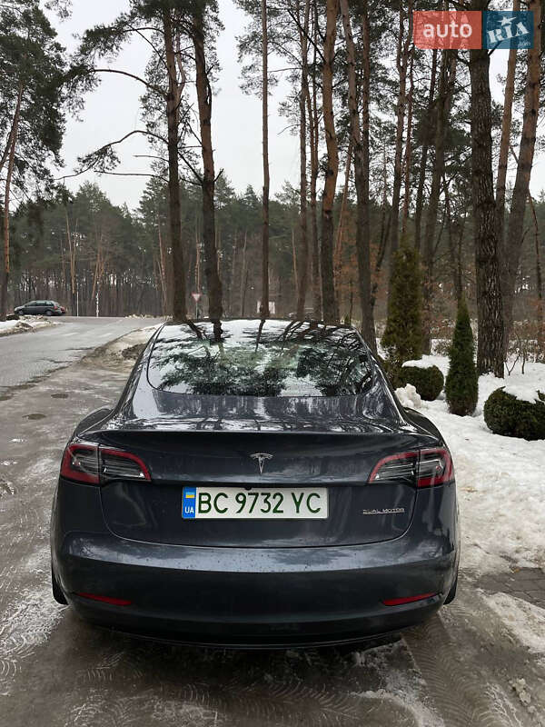 Седан Tesla Model 3 2023 в Львові