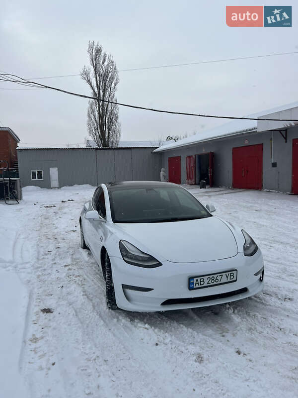 Седан Tesla Model 3 2020 в Калиновке