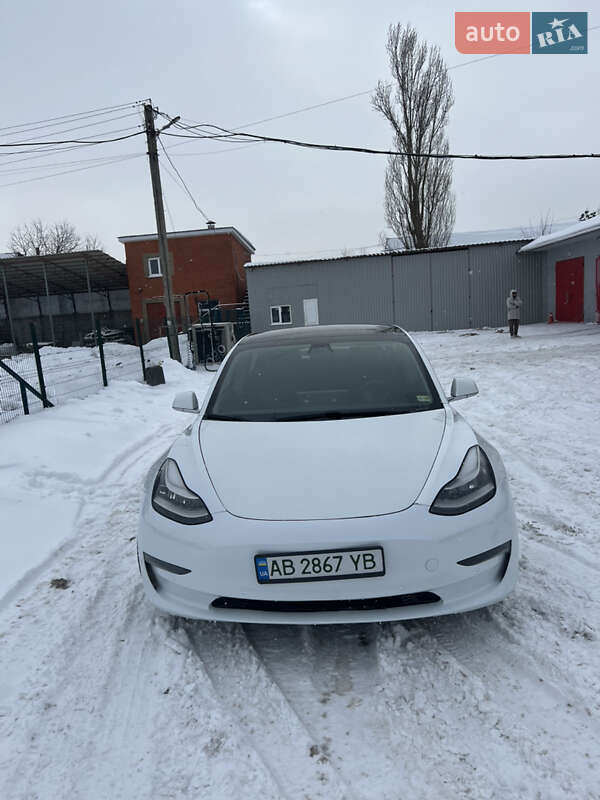 Седан Tesla Model 3 2020 в Калиновке
