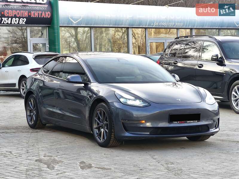 Седан Tesla Model 3 2021 в Днепре