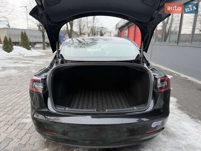 Седан Tesla Model 3 2019 в Черновцах фото 18 Седан Tesla Model 3 2019 в Черновцах