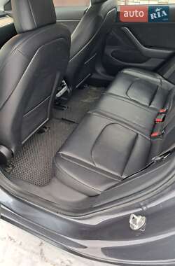 Седан Tesla Model 3 2018 в Луцке
