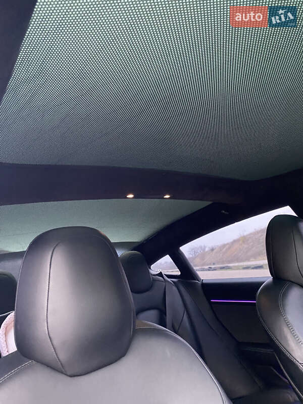 Седан Tesla Model 3 2019 в Одесі