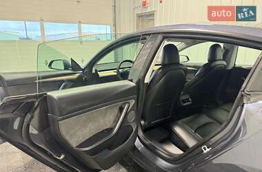 Седан Tesla Model 3 2021 в Львове