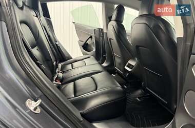 Седан Tesla Model 3 2021 в Львове