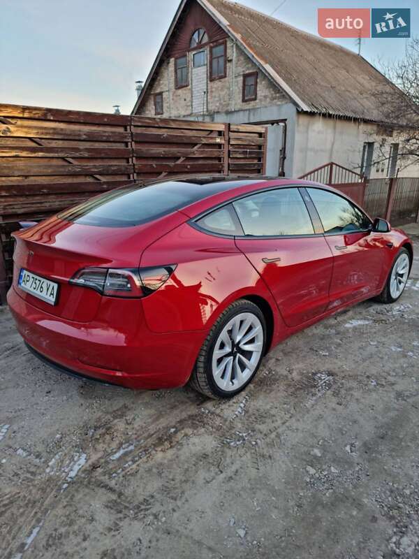 Седан Tesla Model 3 2022 в Запоріжжі