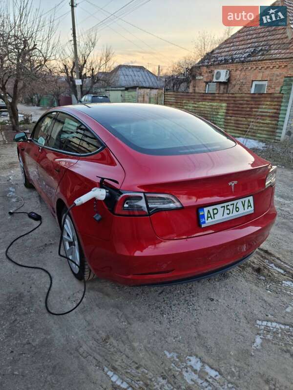 Седан Tesla Model 3 2022 в Запоріжжі