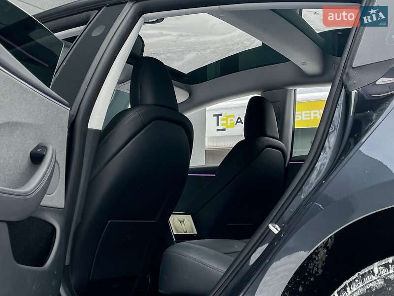 Седан Tesla Model 3 2025 в Киеве фото 14 Седан Tesla Model 3 2025 в Киеве