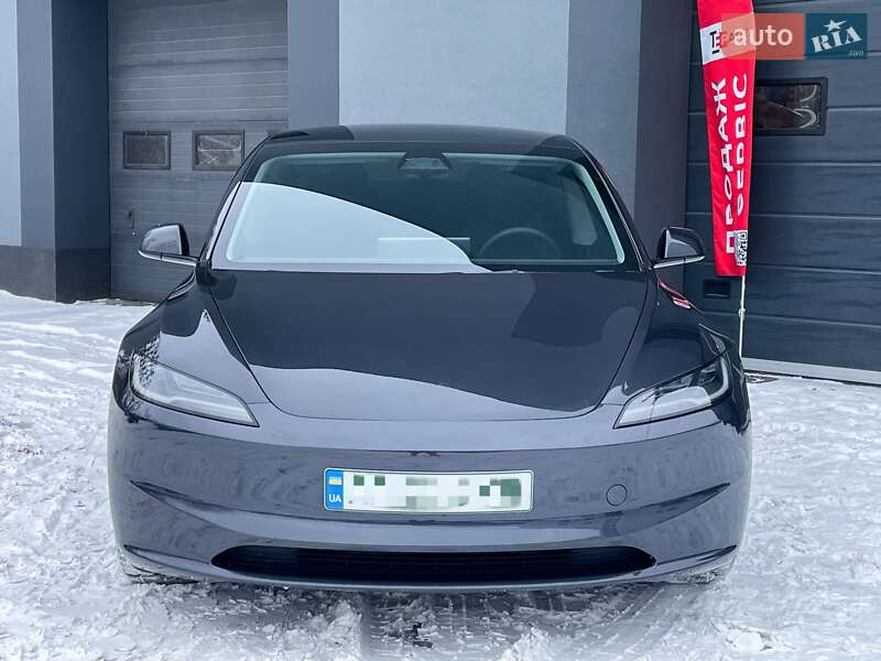 Седан Tesla Model 3 2025 в Киеве фото 2 Седан Tesla Model 3 2025 в Киеве