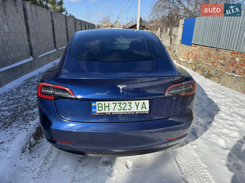 Седан Tesla Model 3 2021 в Одессе