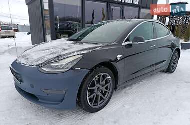 Седан Tesla Model 3 2018 в Луцке