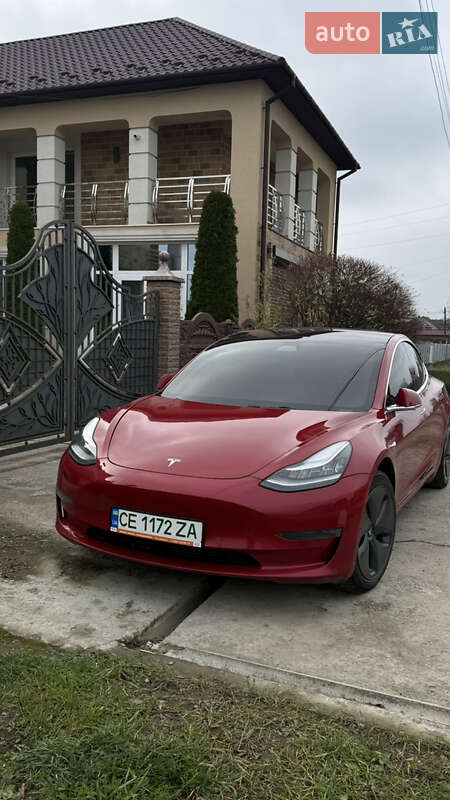 Седан Tesla Model 3 2018 в Новоселиці
