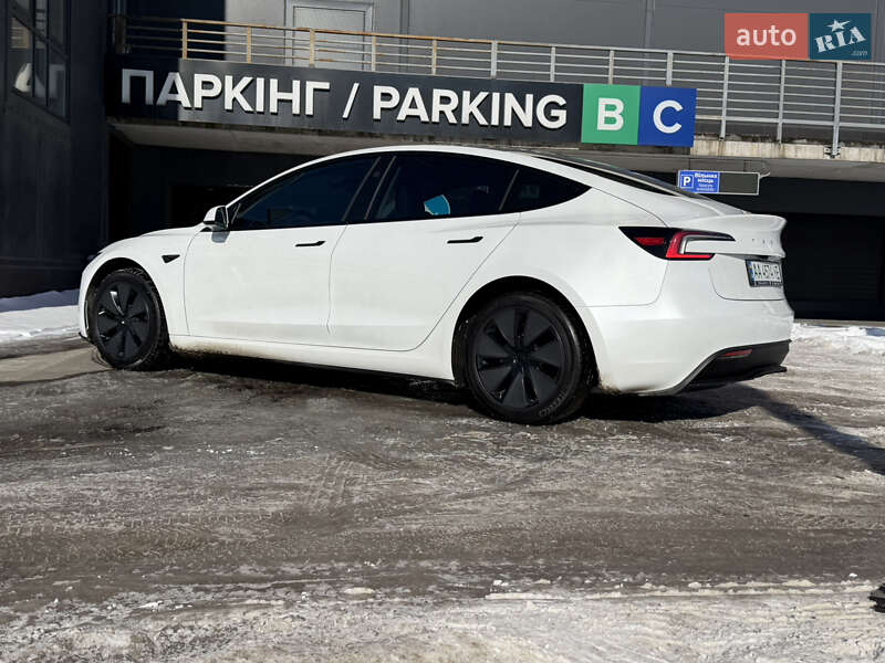 Седан Tesla Model 3 2024 в Києві