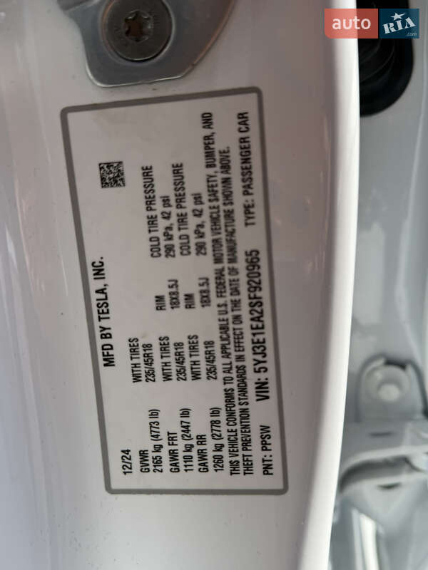 Седан Tesla Model 3 2024 в Києві
