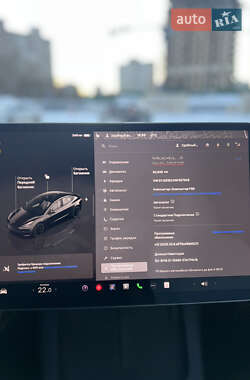 Седан Tesla Model 3 2022 в Киеве