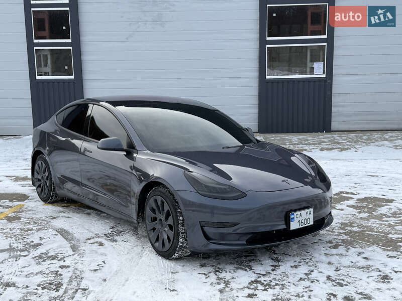 Седан Tesla Model 3 2018 в Золотоноші