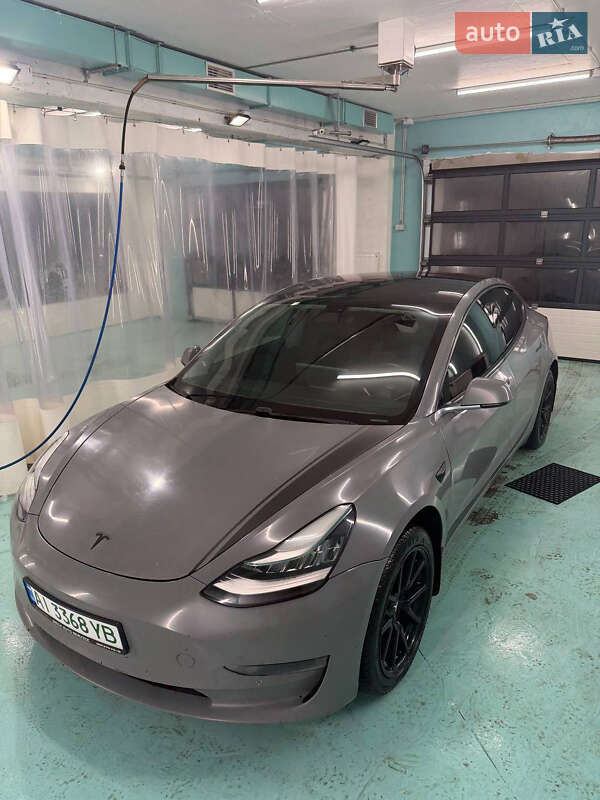 Седан Tesla Model 3 2018 в Києві