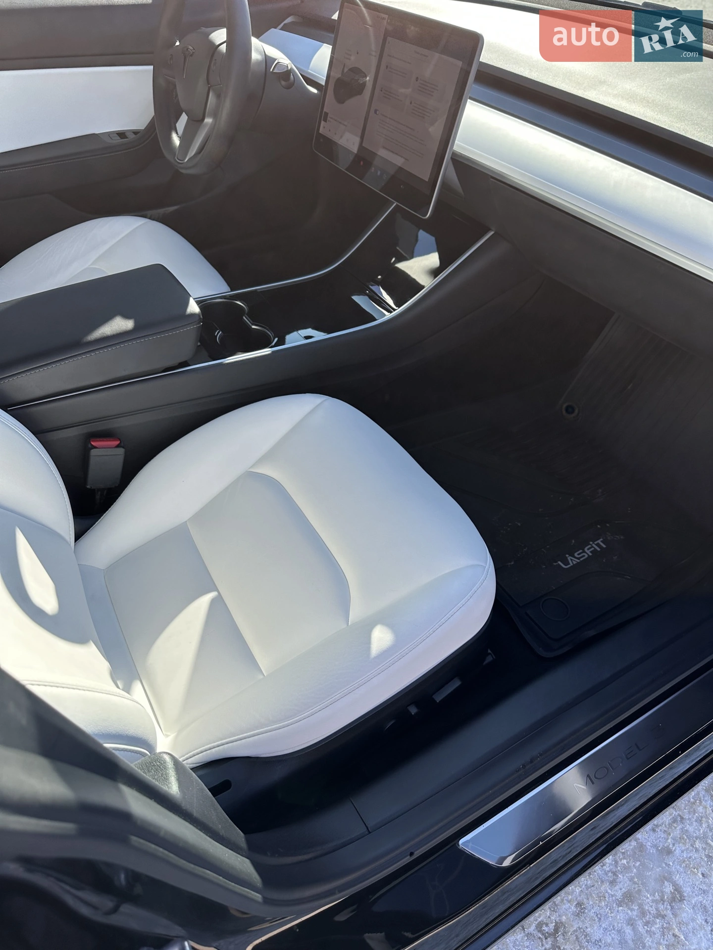 2020 Tesla Model 3 - мініатюра 4