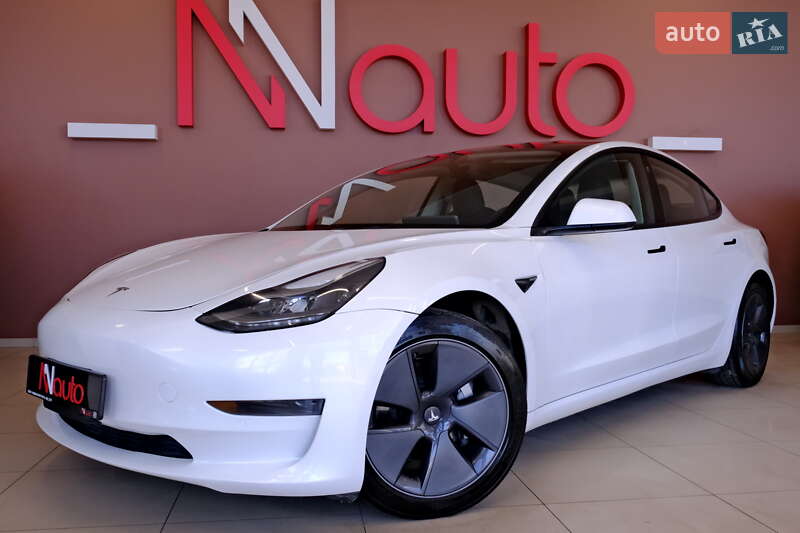 Седан Tesla Model 3 2022 в Одессе