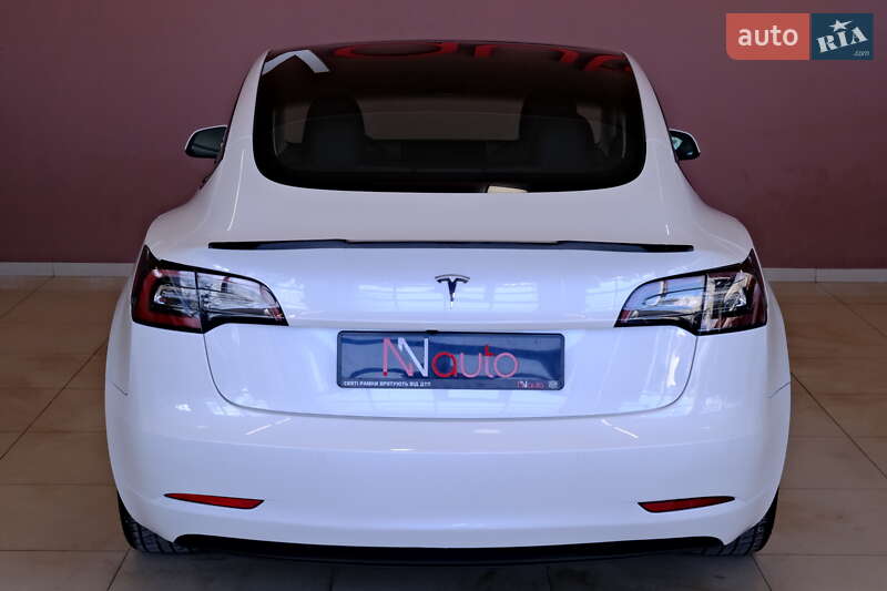 Седан Tesla Model 3 2022 в Одессе