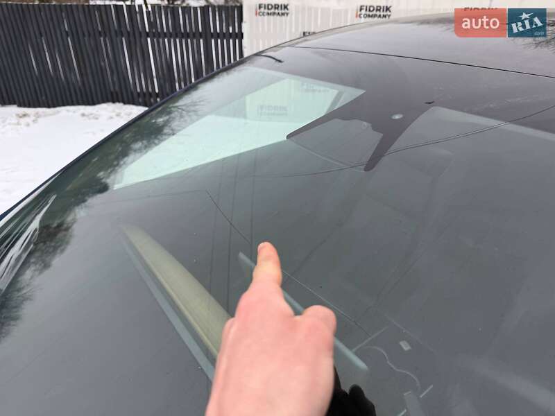 Седан Tesla Model 3 2020 в Луцьку