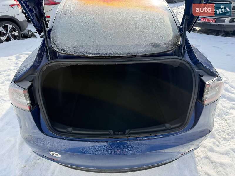 Седан Tesla Model 3 2018 в Луцьку