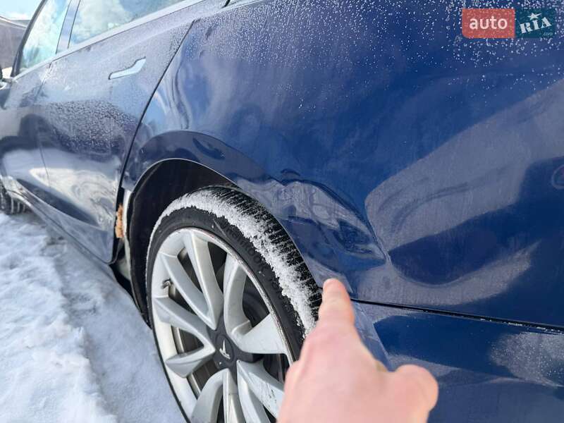 Седан Tesla Model 3 2018 в Луцьку