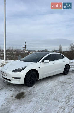 Седан Tesla Model 3 2020 в Львове