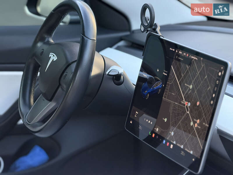 Седан Tesla Model 3 2018 в Одесі