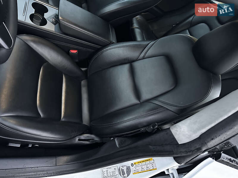 Седан Tesla Model 3 2022 в Ужгороде фото 34 Седан Tesla Model 3 2022 в Ужгороде