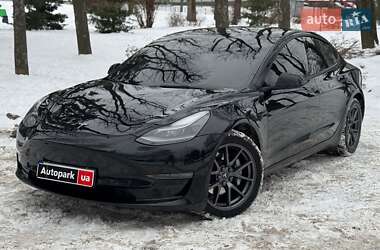 Седан Tesla Model 3 2022 в Киеве