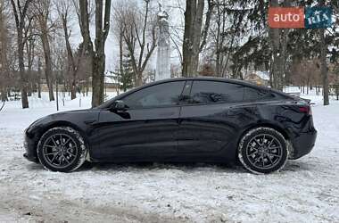 Седан Tesla Model 3 2022 в Киеве