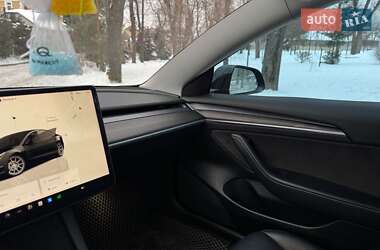 Седан Tesla Model 3 2022 в Киеве